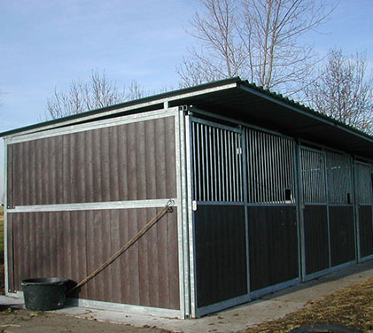 paardenboxen buiten